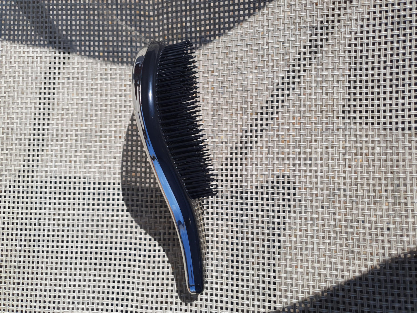 Jayema Detangling Brush – Smooth & Gentle Hair Care Tool