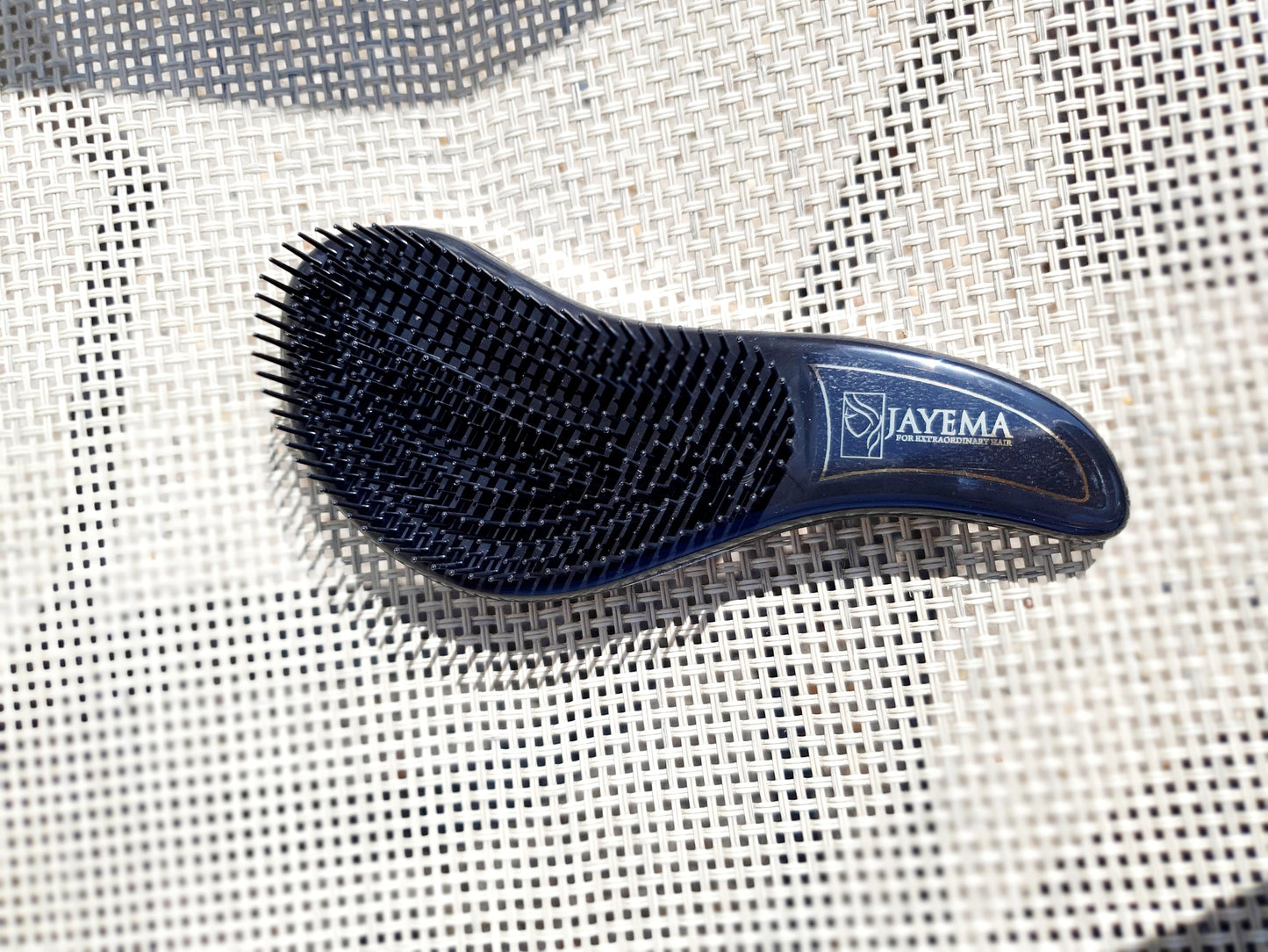 Jayema Detangling Brush – Smooth & Gentle Hair Care Tool