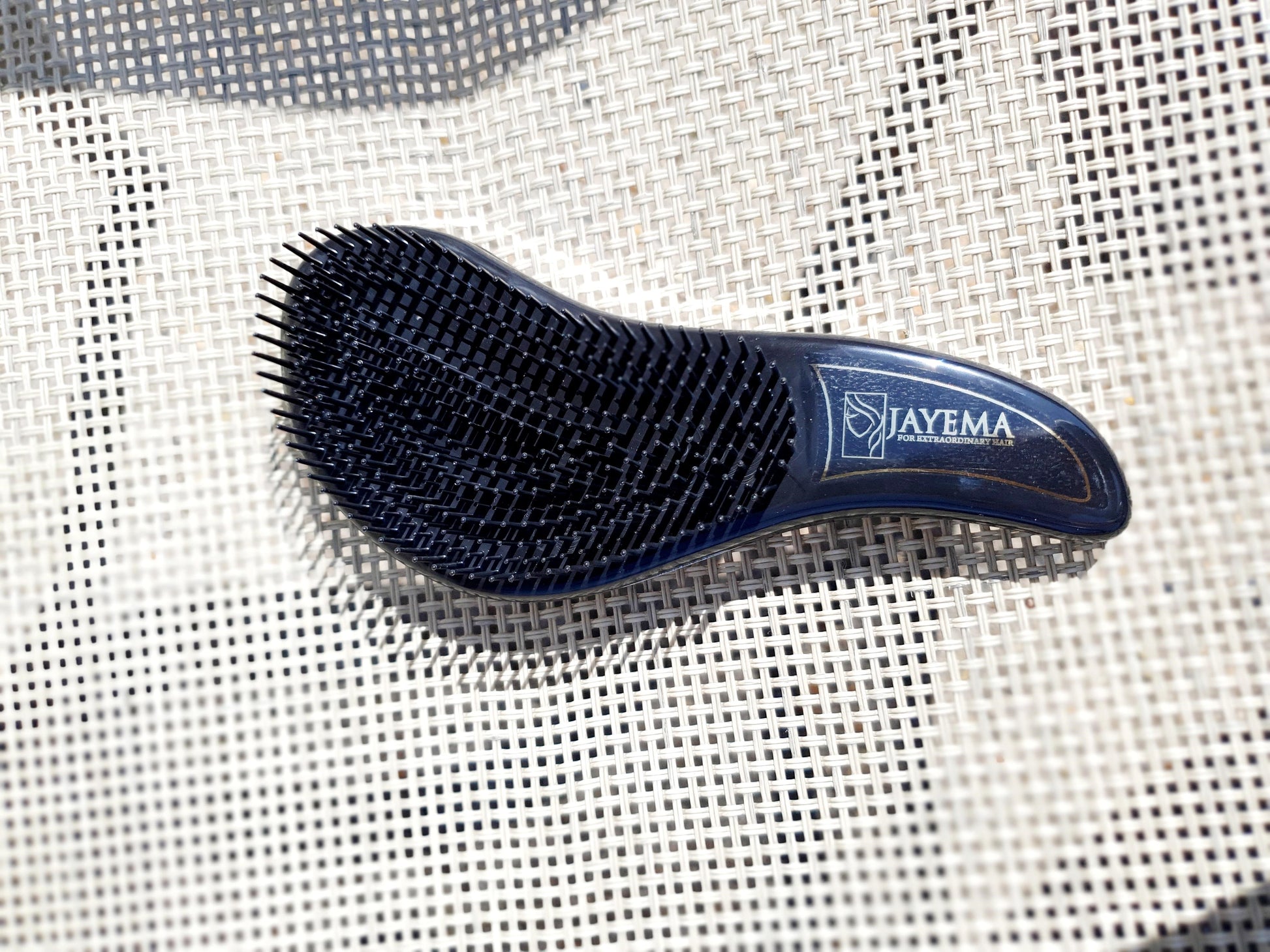 Jayema Detangling Brush – Smooth & Gentle Hair Care Tool